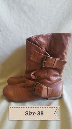 Ladies boots size 7.5