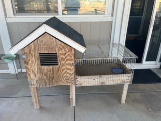 Pet Hutch for rabbits, guinea pigs, turtles