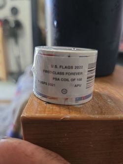 A roll of 100 forever US postage stamps