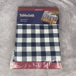 NOS HomeTrends Tavern Check Round Tablecloth 60” Navy White Cotton
