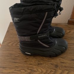 Black Sorel Snow Boots