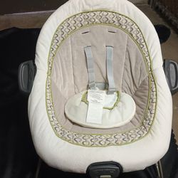 Graco soothing baby chair
