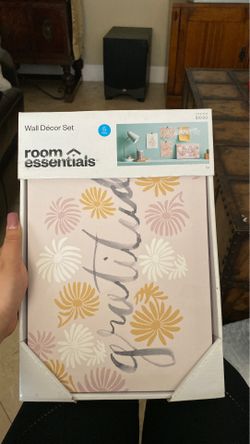 5 piece wall decor selling both sets together