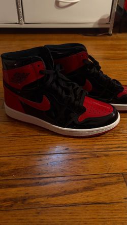 Size 9- Retro High OG jordan 1s patent leather *deadstock* (no box)