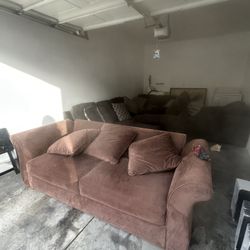 SOFAS/COUCHES