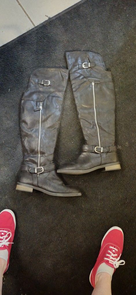 Gently Used Women's Boots