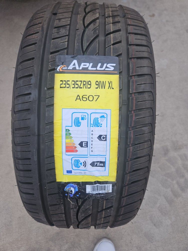 Tire 235x35zr19 New