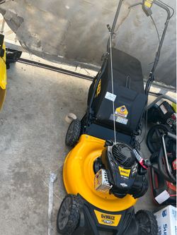 Podadora DeWalt.