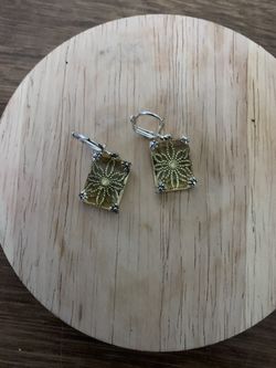 Earings
