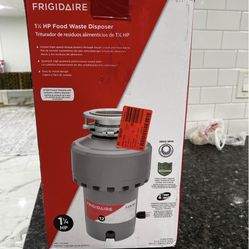 Frigidaire 1.25 HP Corded Garbage