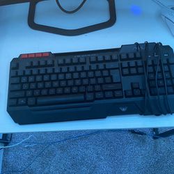 Selling Keyboard For $15 