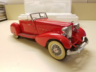Danbury Mint 1934 Packard V-12 LeBaron Speedster 1:24 Scale