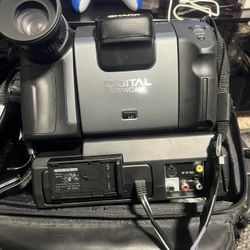 Sharp Digital Viewcam Mini DV Camcorder VL-D5000