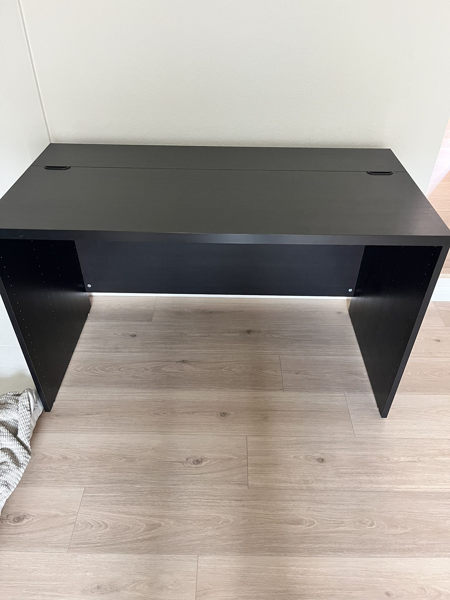 IKEA Besta Desk