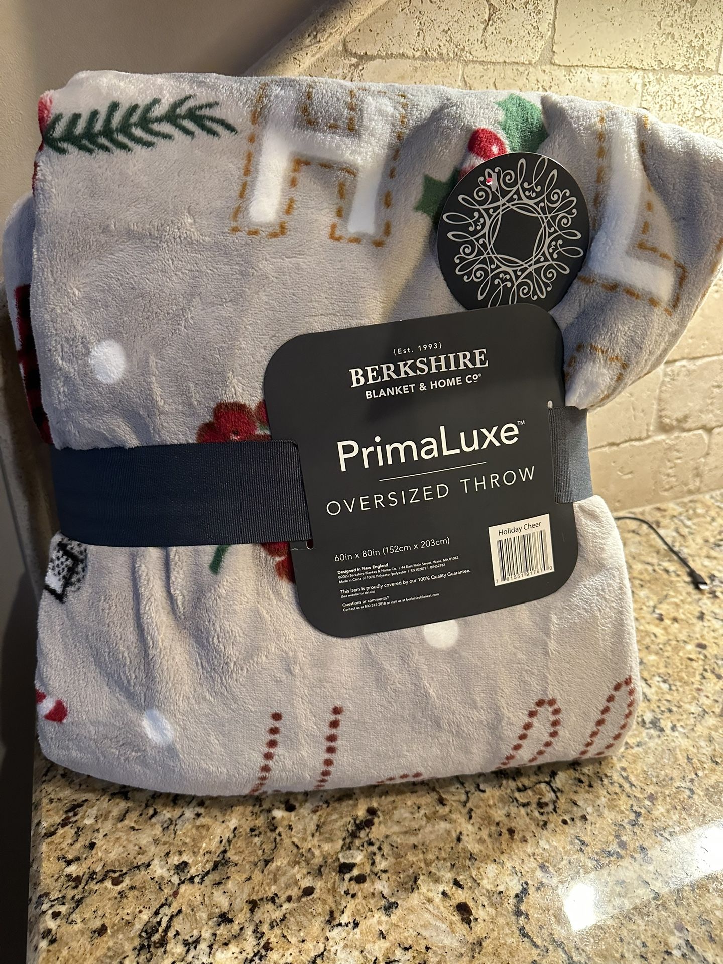 Berkshire PrimaLuxe Holly Christmas Oversized Throw (60” x 80”) Brand New