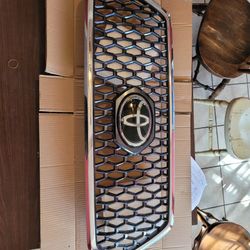 2019 Toyota Tacoma TRD Sport Grill