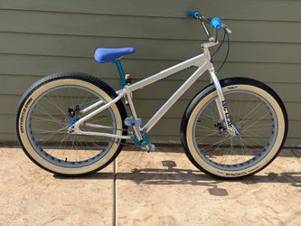Se fat ripper 26 inch wheels its a 2016 model rides good