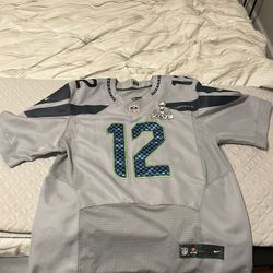 2XL Stitched Seahawks Fan Jersey With Super Bowl 2014 Stitched Insignia on Jersey