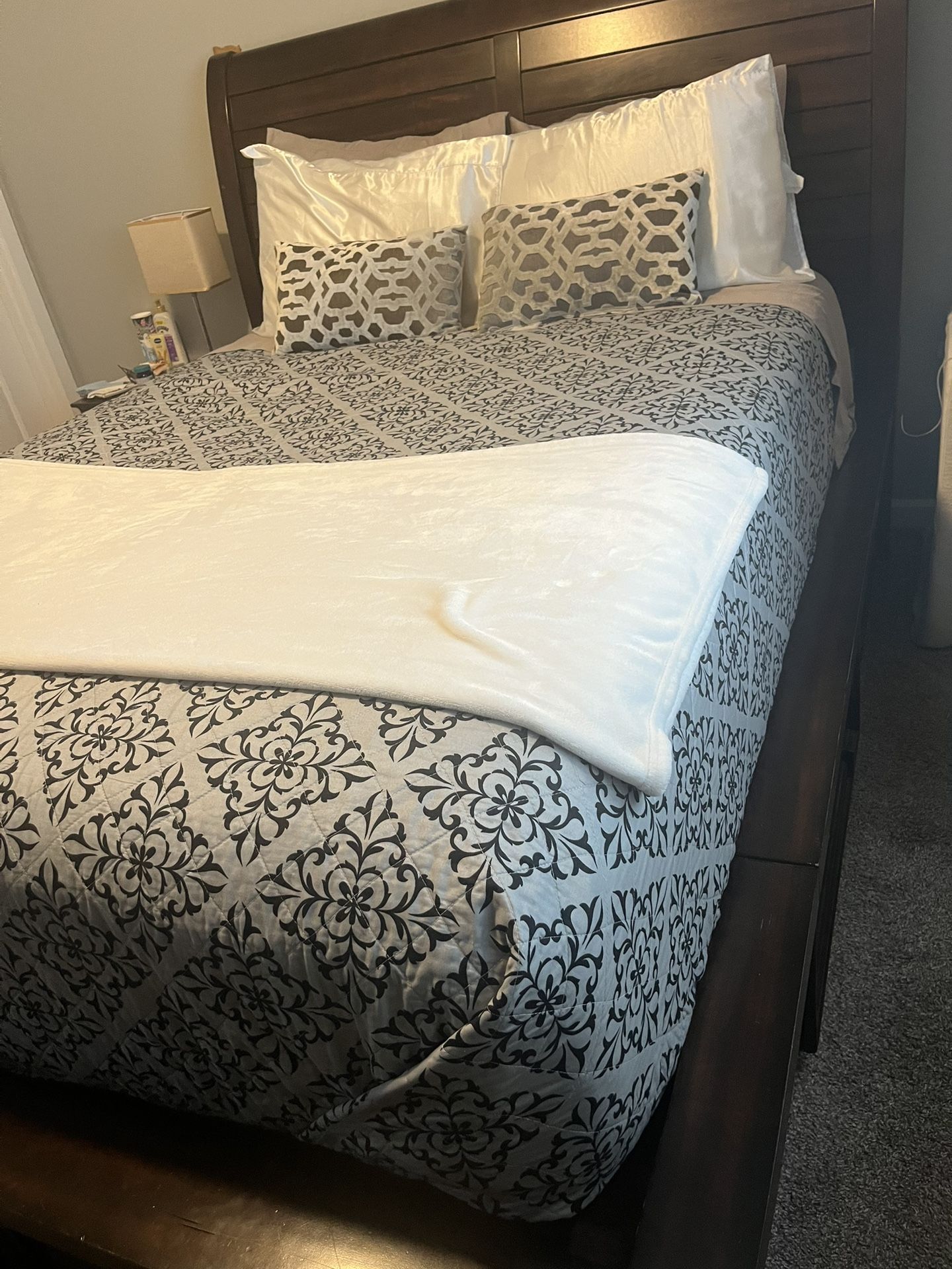 Queen Bed Frame With Drawers