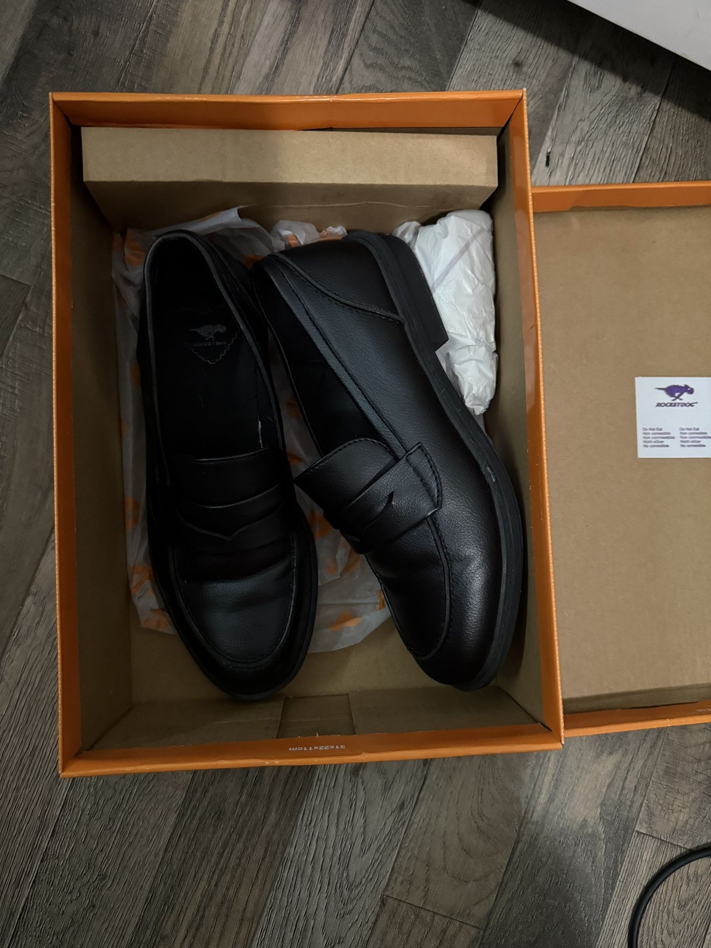 Women’s Black Leather Loafer