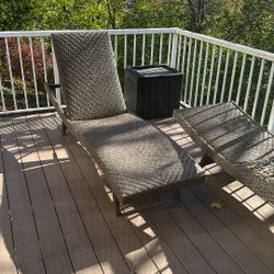 Outdoor Lounge Chairs