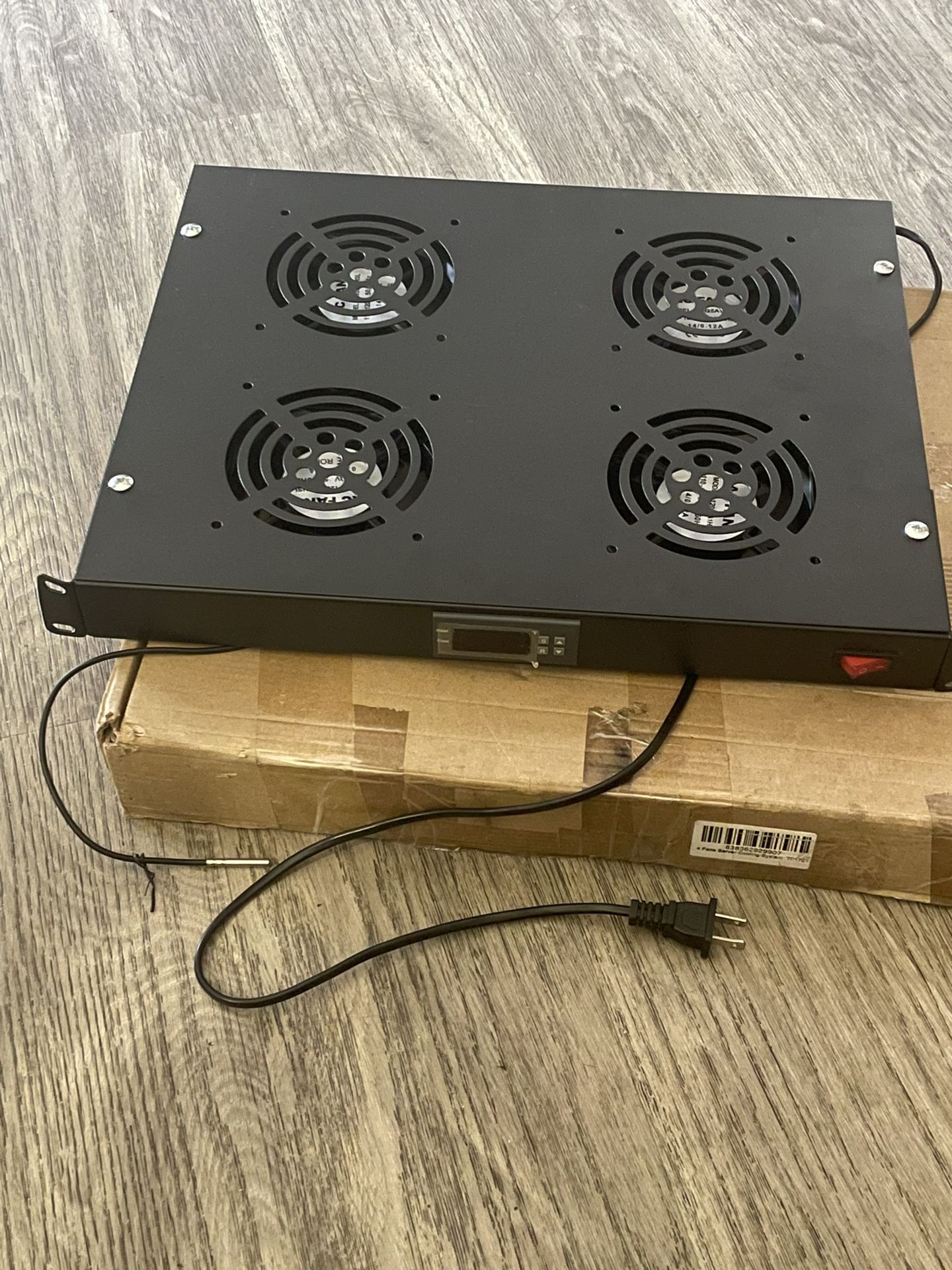 Four Fans Server Cooling System?