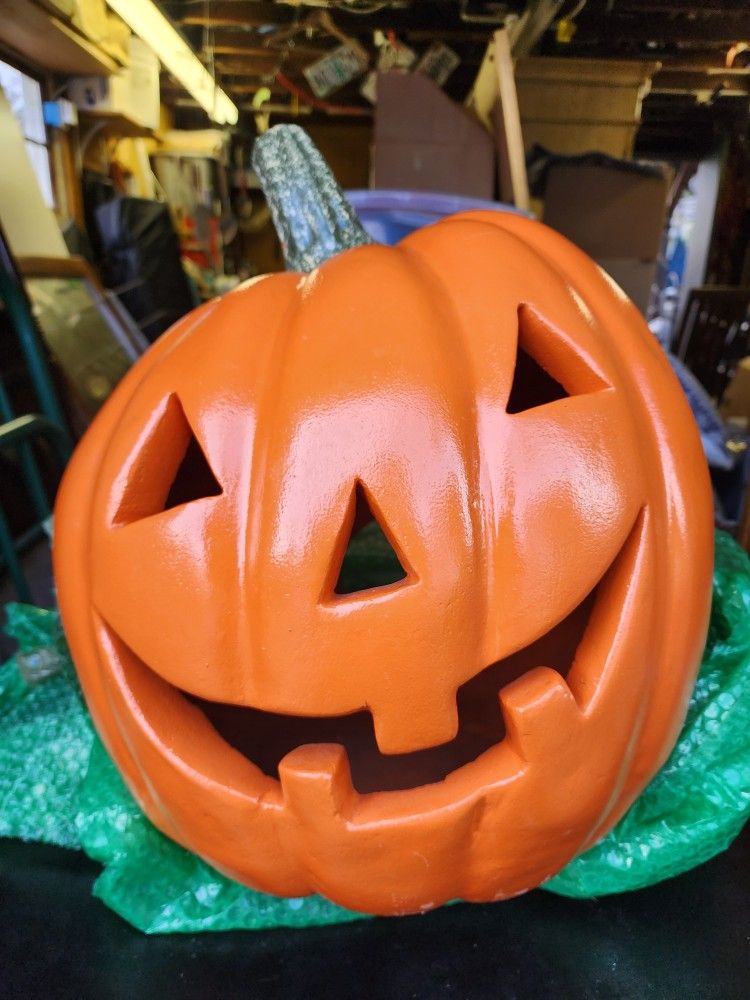 50 pound Metal Pumpkin 🎃 