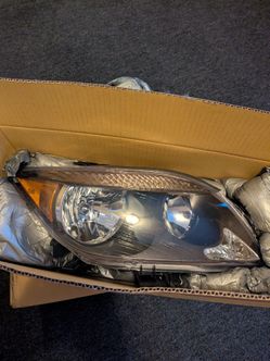07-09 Scion TC OEM headlights and Right taillight assembly