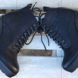 Boots, Madden Girl Zip Up Boots, Size 7, See 2 Pics