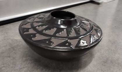 Santa Clara/San Idelfonso Pueblo American Blackwork Pottery 