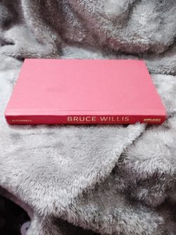 Bruce Willis by. Sean O'Connell