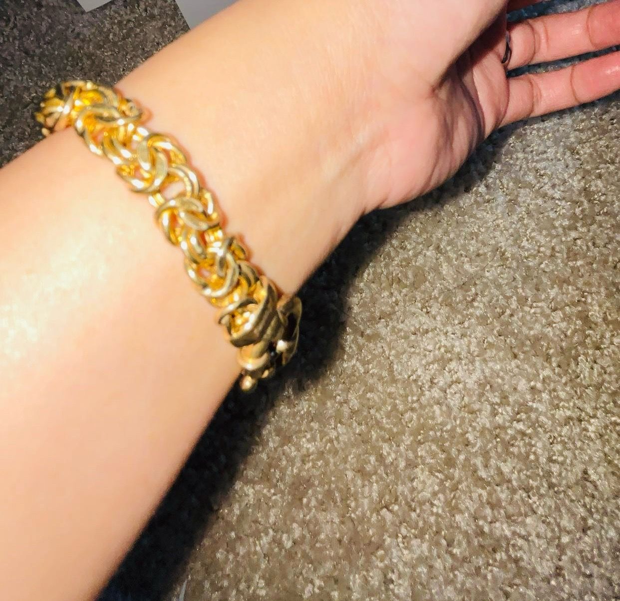 fashion gold bracelet 01