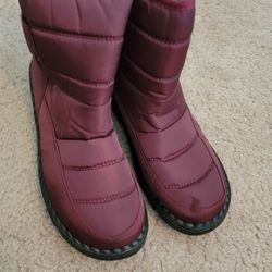 Water Resistant,  Fur-lined Boots