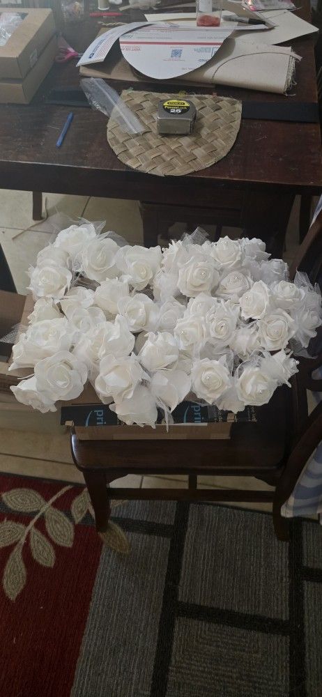 White Foam Real Feel Bouquet.