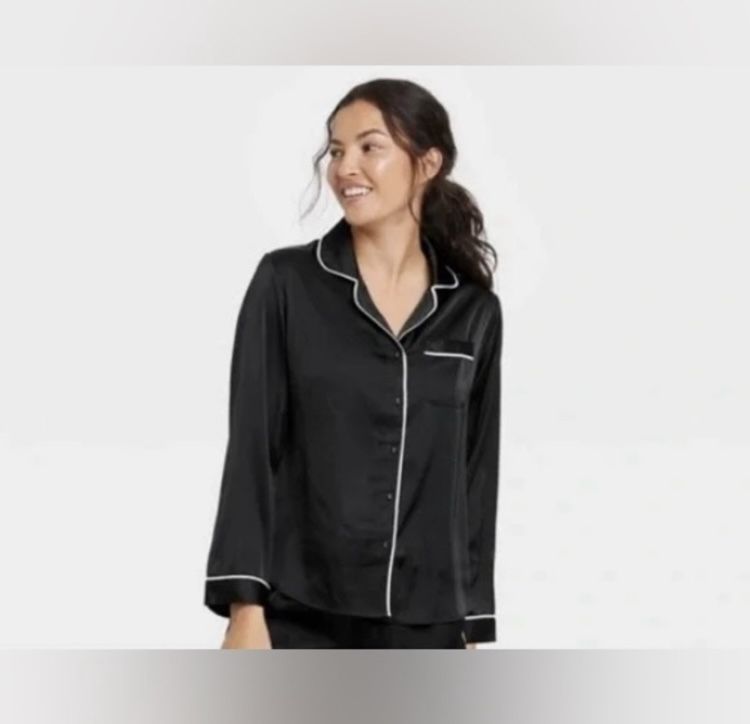 Stars Above Women's Black Satin L/S Notch Collar Pajama Top Sleep Shirt Sz: XL