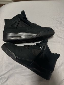 Black cats Jordan 4s
