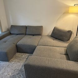 Sectional Modular Couch With Reclining Cushions