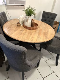 Dining table and 4 chairs