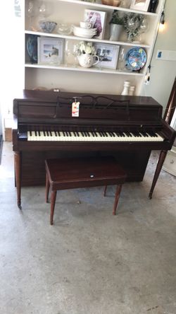 Wurlitzer Piano w/ bench