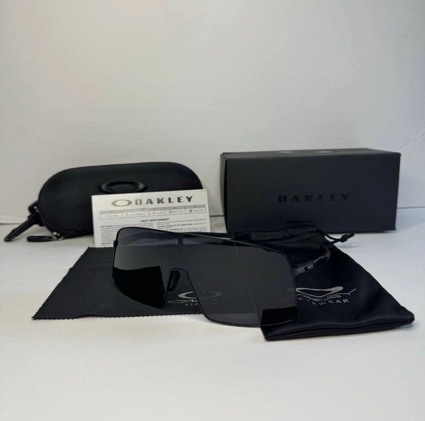 Oakley Sutro Ti – Prizm Black Lens – Matte Black Titanium Shield Sunglasses