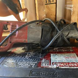 Milwaukee saw saw