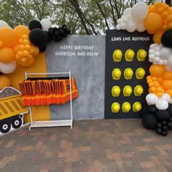 Balloon Garland And Backdrop 