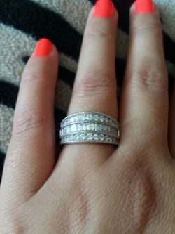 1 C.T.W Real Diamonds 10k White Gld