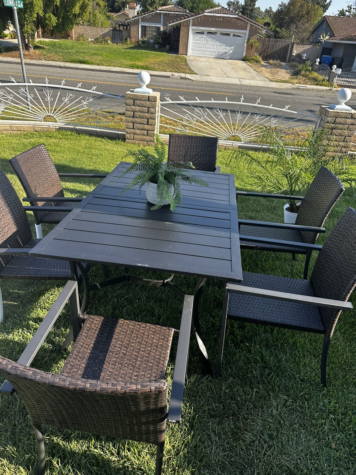 7 pcs brand new patio table set in box Home & Garden