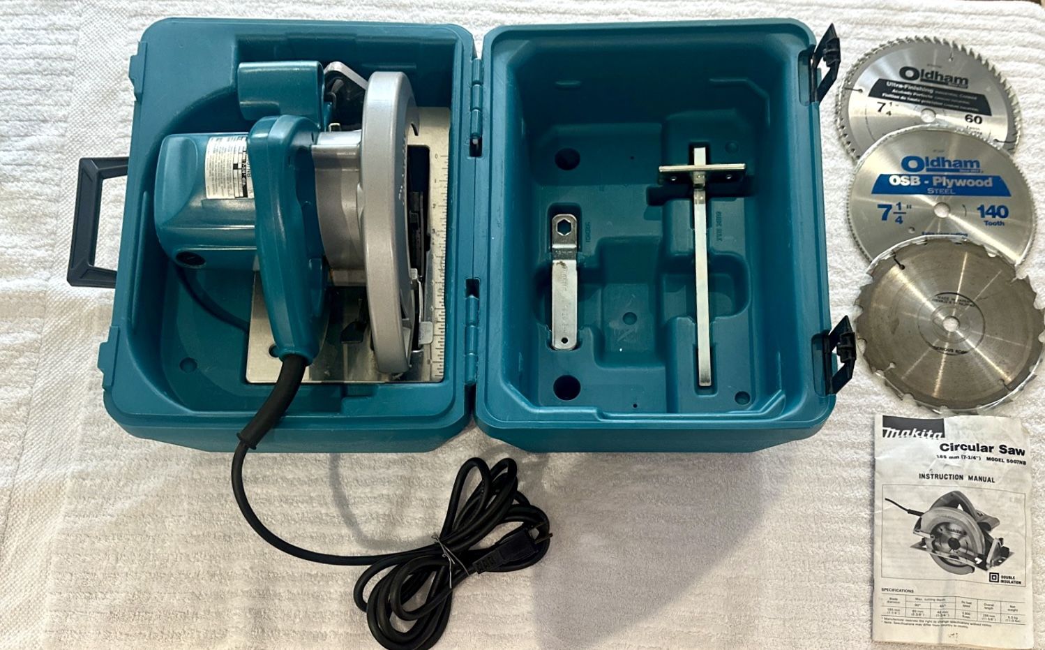 Makita Circular Saw-7-1/4″ Blade -Model 5007NB-With Carrying Case & more-Used