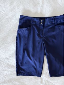 Women’s Adidas Lightweight Bermuda Golf Shorts in Navy Blue Size 4