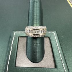 Baguette And Round Diamond Pinky Ring 