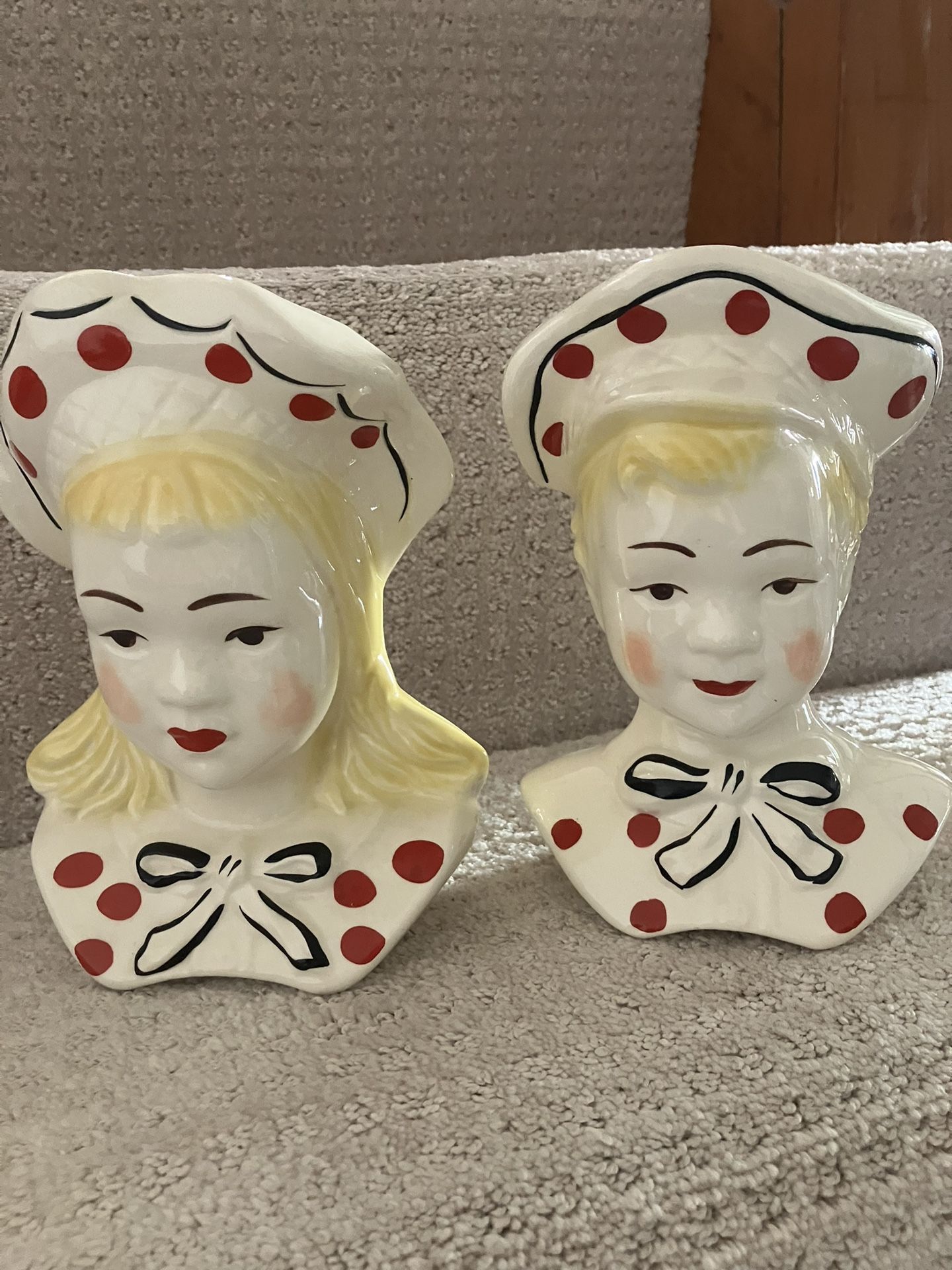 Pair Of Hanging 7inch Wall Pockets