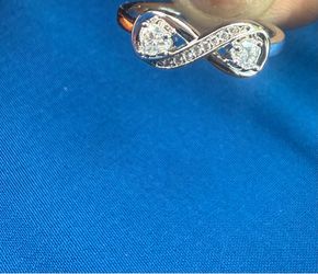 Moissanite right