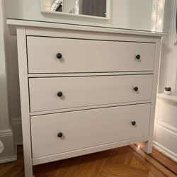 Hemnes IKea Set Of Two Dressers With Glass Top